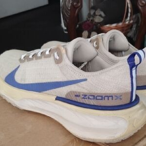 Nike ZoomX Invincible Run 3